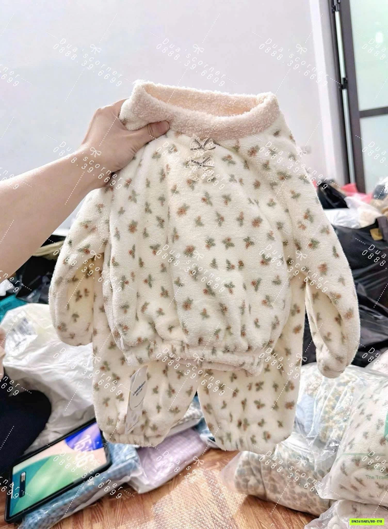 BỌ LÔNG CỪU HOA NHÍ