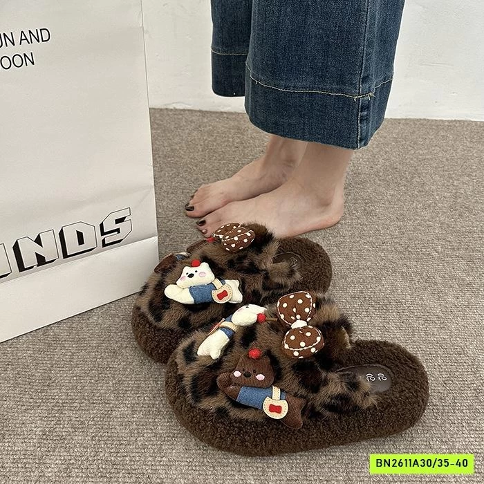 DÉP LÔNG CỪU GẮN CHARM