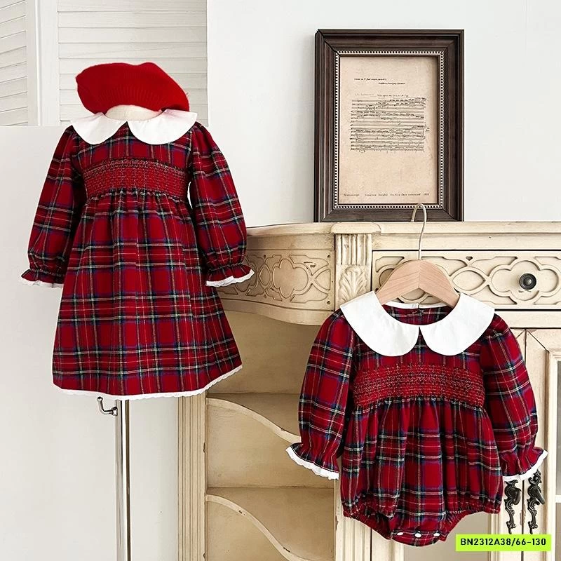 COUPLE CARO ĐỎ CỔ SEN