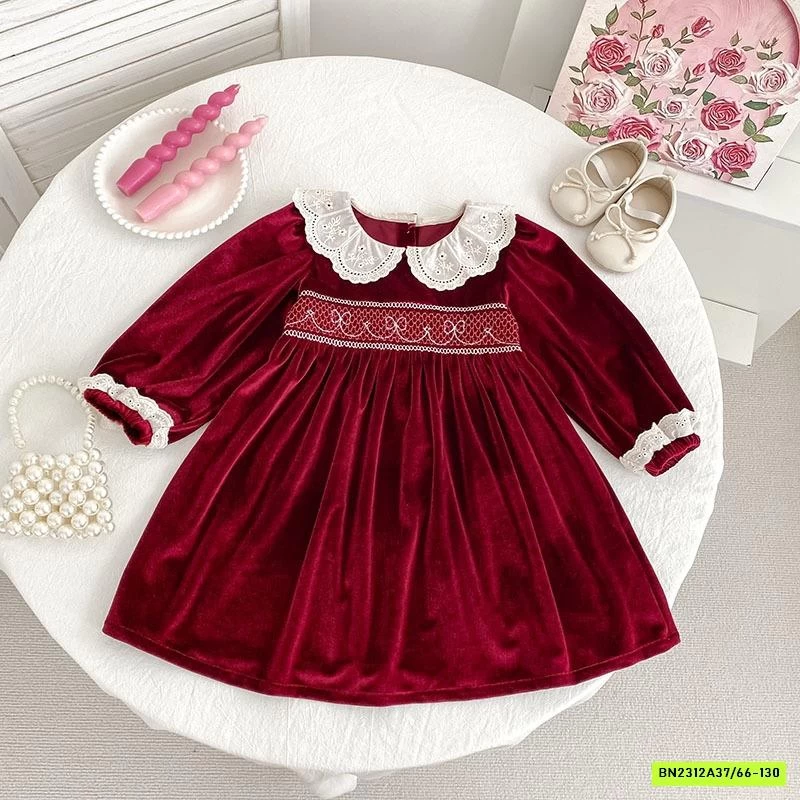 COUPLE NHUNG ĐỎ VIỀN REN