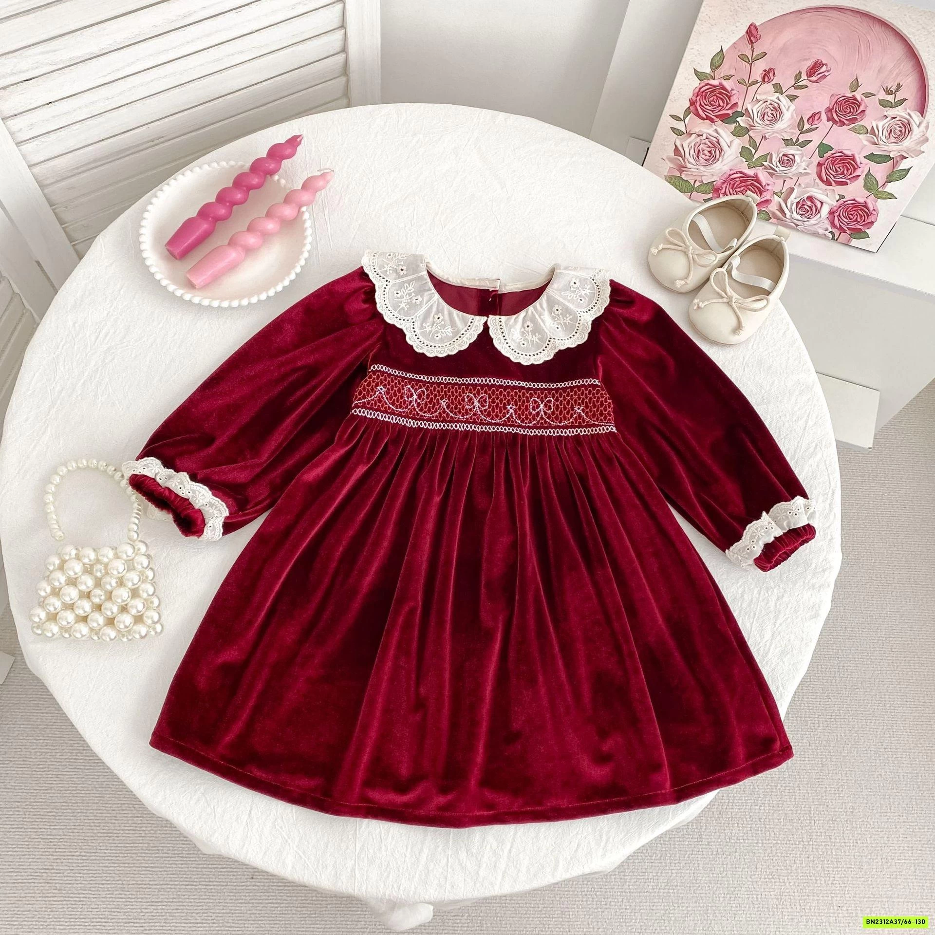 COUPLE NHUNG ĐỎ VIỀN REN