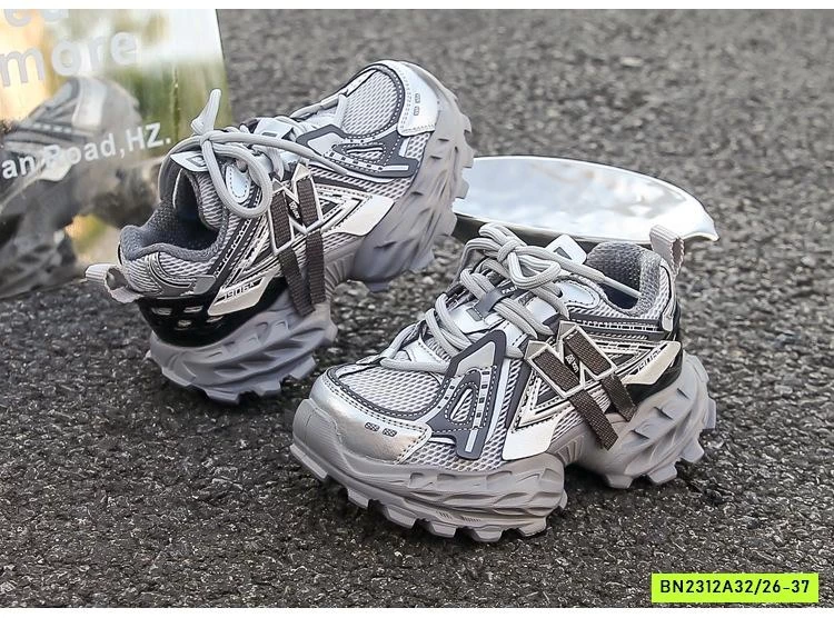 SNEAKER THỂ THAO CHỮ N