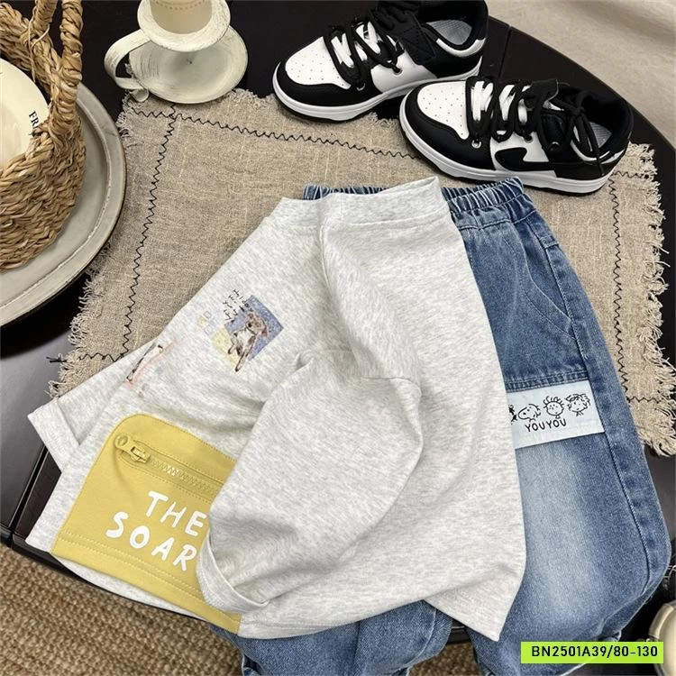 ÁO THUN HÌNH TÚI KHÓA BỤNG