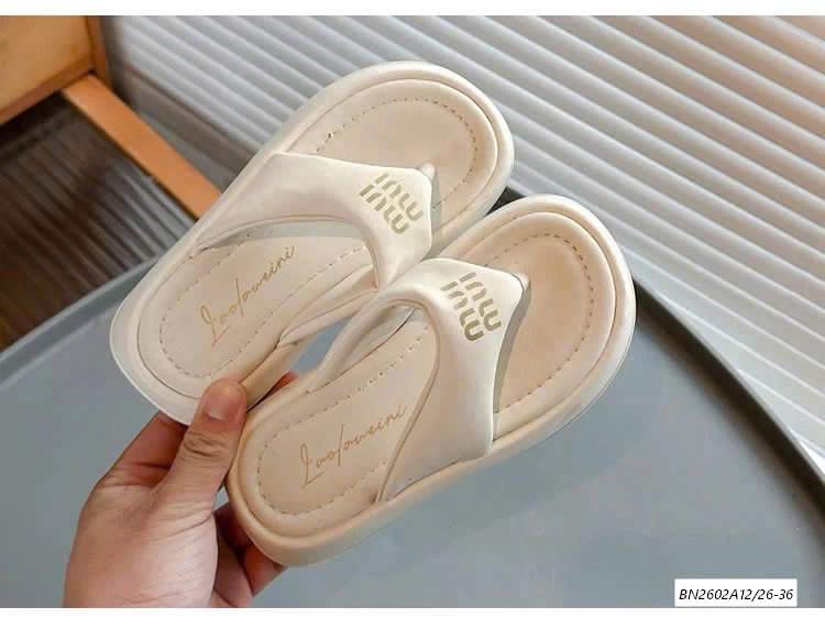 DÉP LÊ KẸP NGÓN MUIMUI