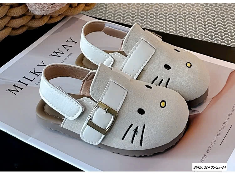 SỤC KITTY QUAI SAU