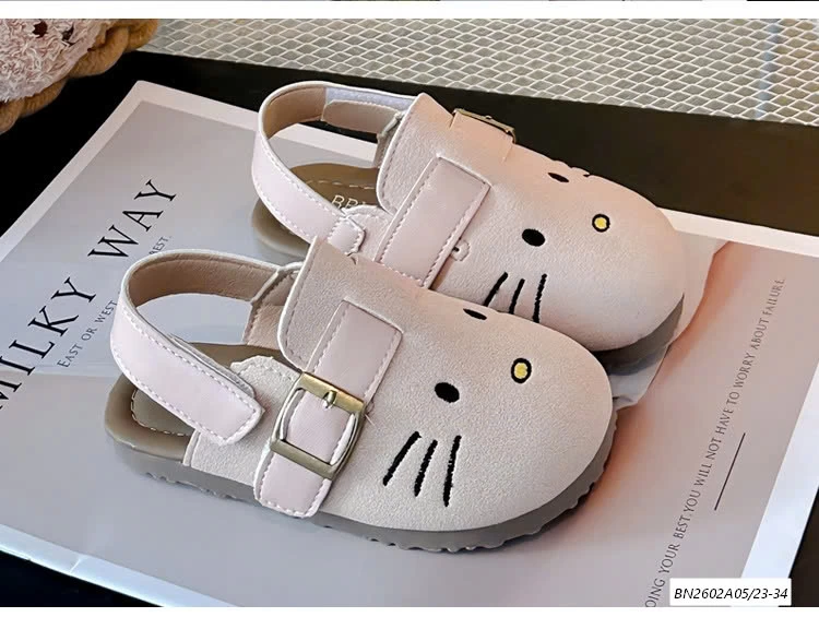 SỤC KITTY QUAI SAU