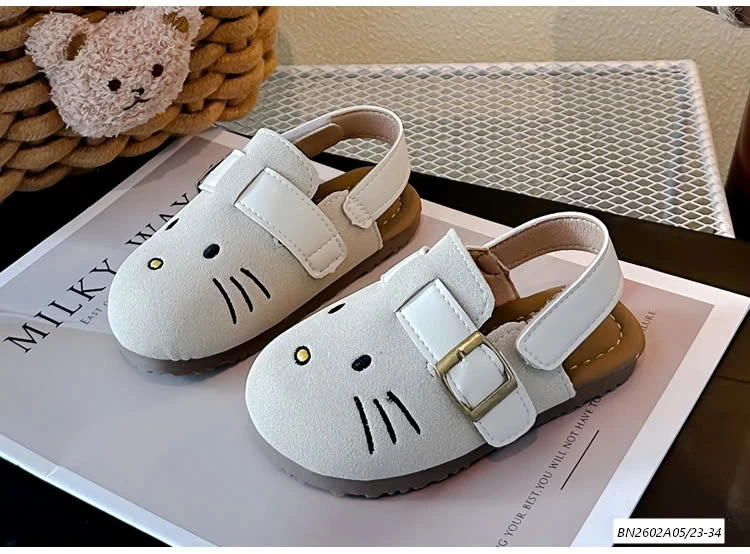 SỤC KITTY QUAI SAU