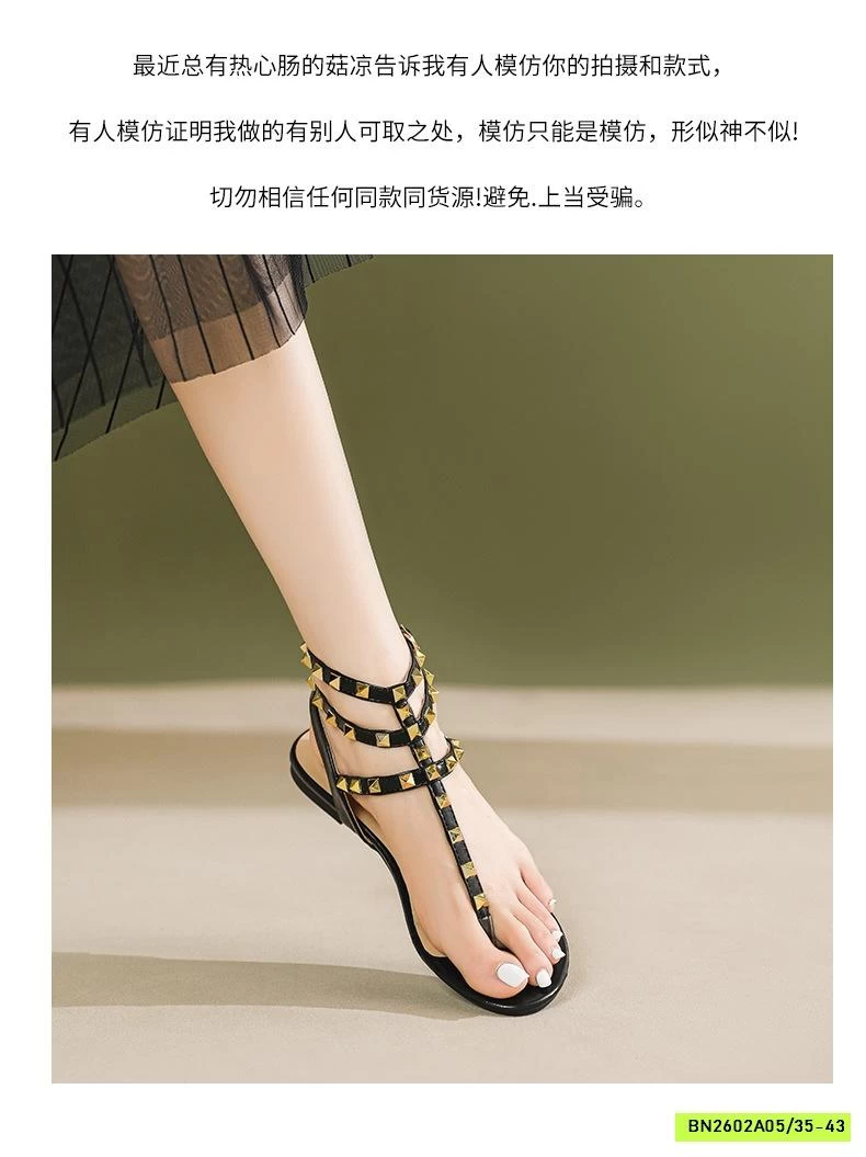 SANDAL XỎ NGÓN TÁN ĐINH