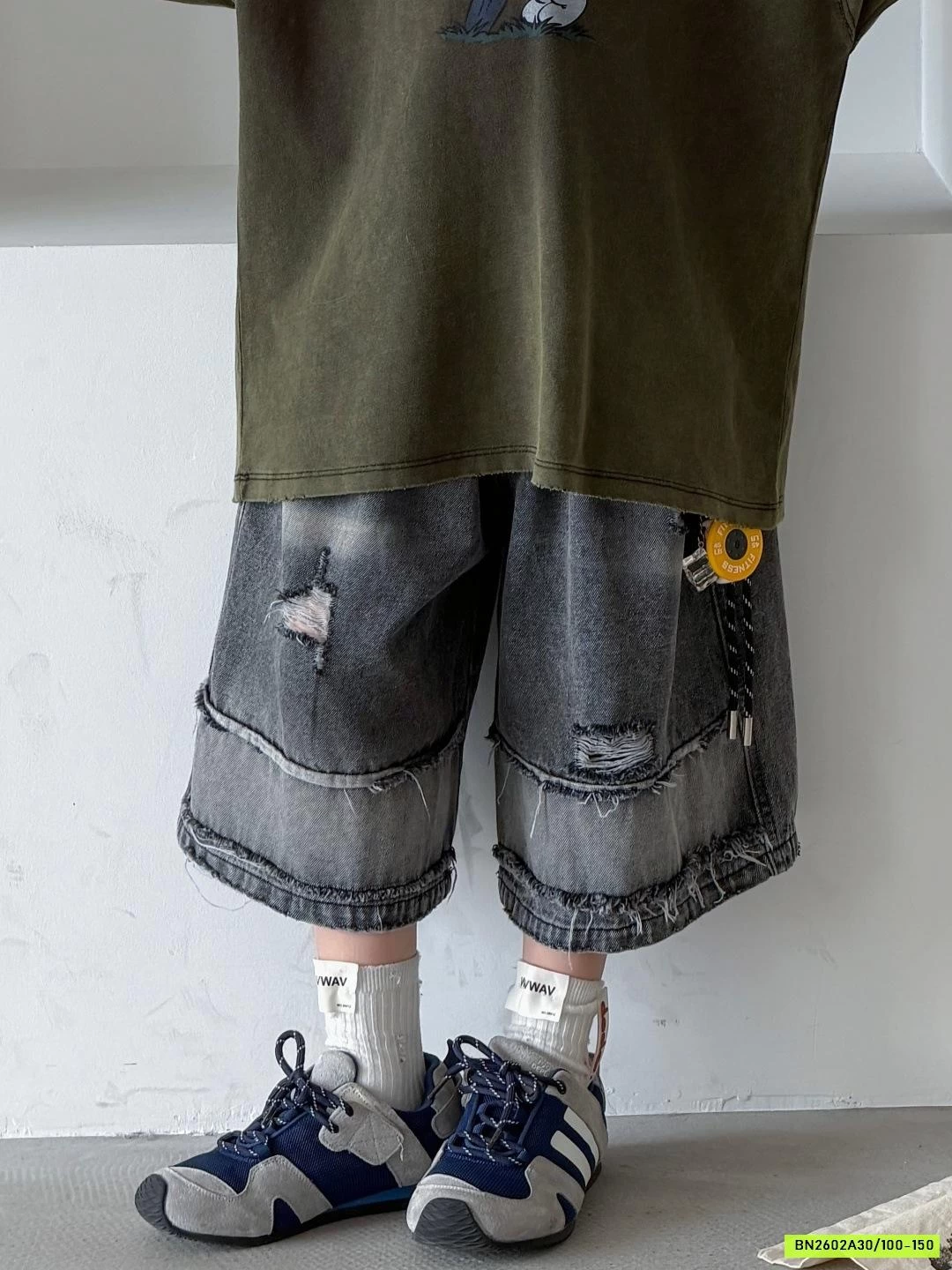 SHORT JEANS RÁCH LOANG CÁ TÍNH