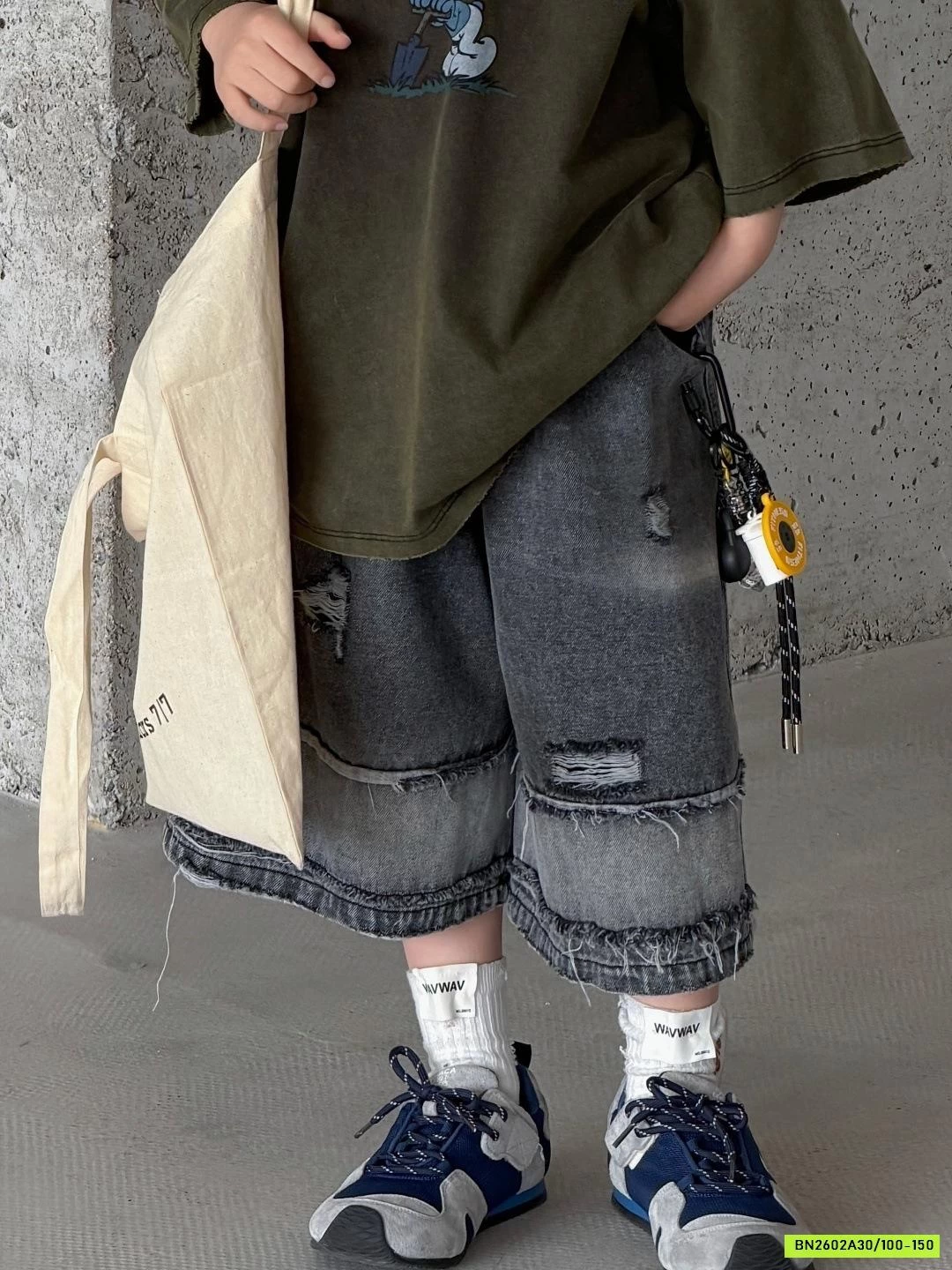 SHORT JEANS RÁCH LOANG CÁ TÍNH