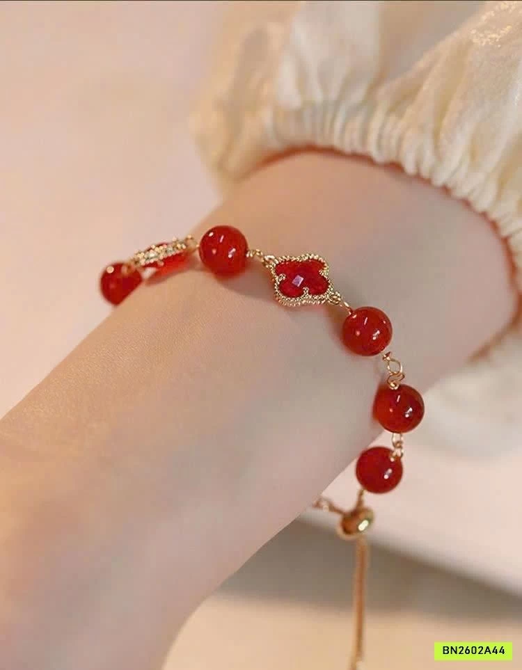 VÒNG TAY ĐỎ MAY MẮN AGOVSKI