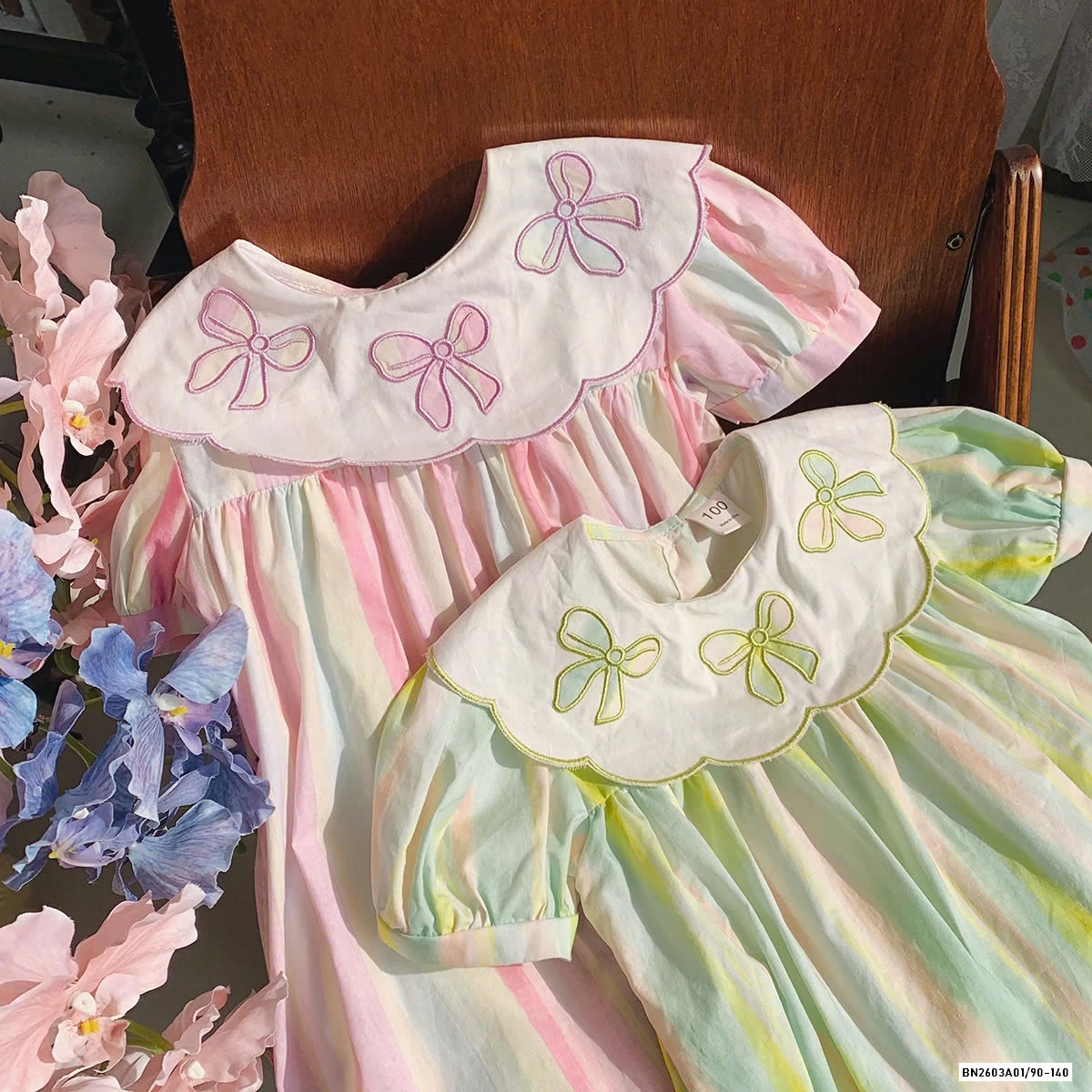 ĐẦM SỌC SẮC MÀU TAY BỒNG