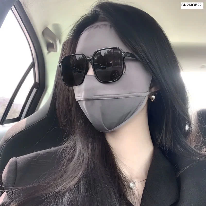 KHẨU TRANG TRÙM KÍN MẶT