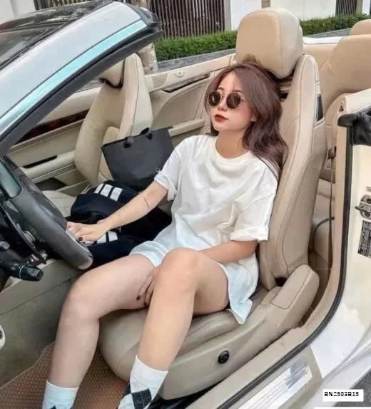 ÁO PHÔNG NELLY TRƠN SÊUUU - SỐC