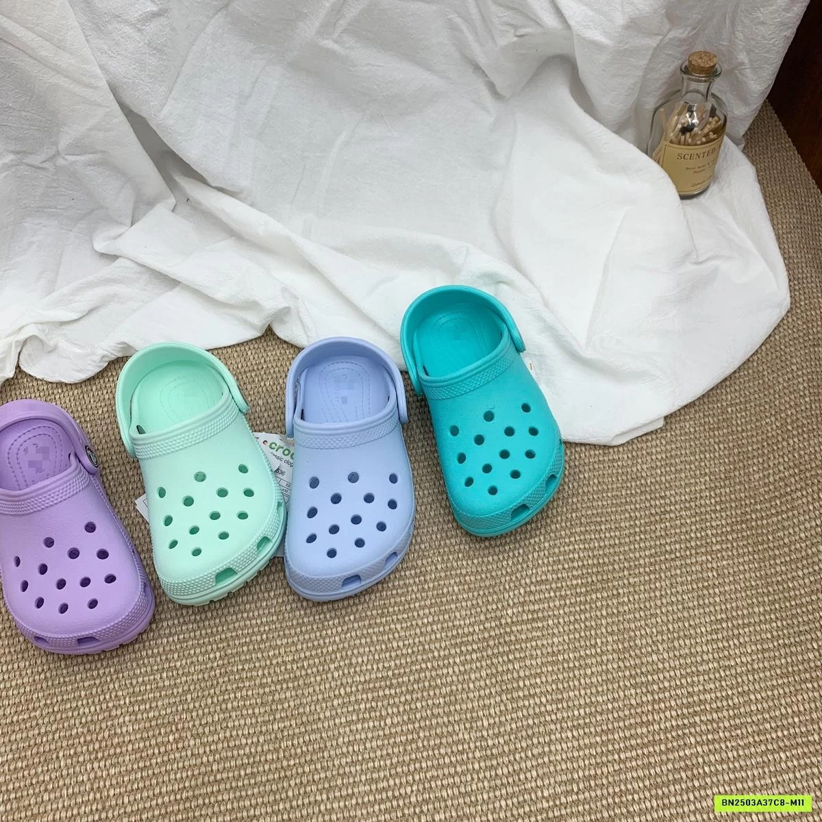 DÉP SỤC CROCS GIA ĐÌNH