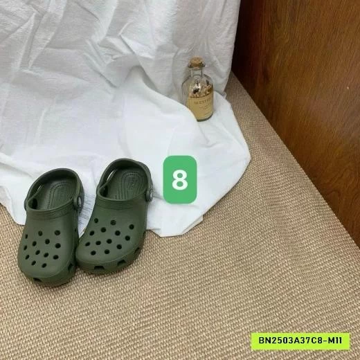 DÉP SỤC CROCS GIA ĐÌNH
