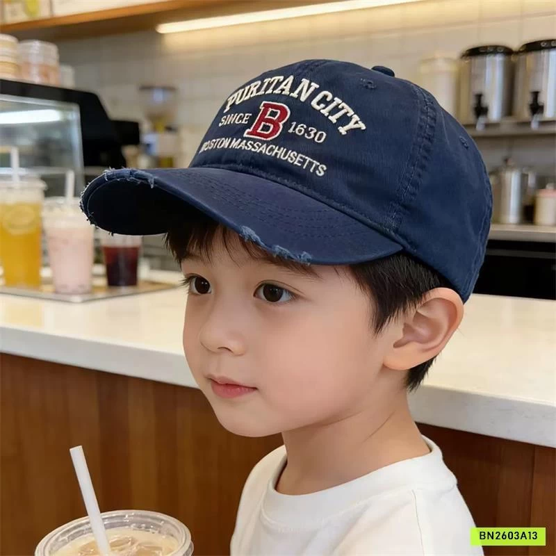 MŨ KẾT THÊU CHỮ RÁCH CÁ TÍNH