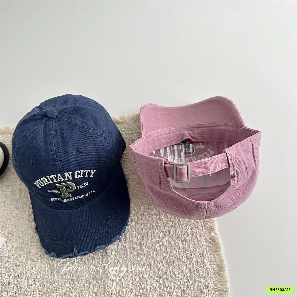 MŨ KẾT THÊU CHỮ RÁCH CÁ TÍNH