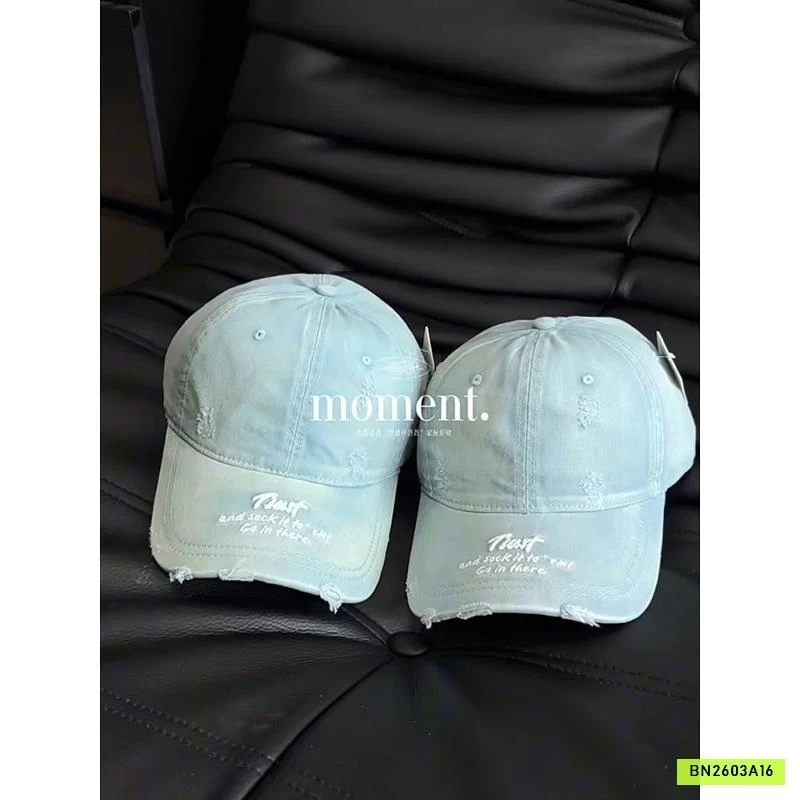 MŨ KẾT CHỮ NỔI