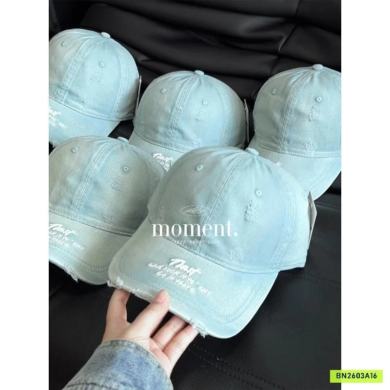 MŨ KẾT CHỮ NỔI