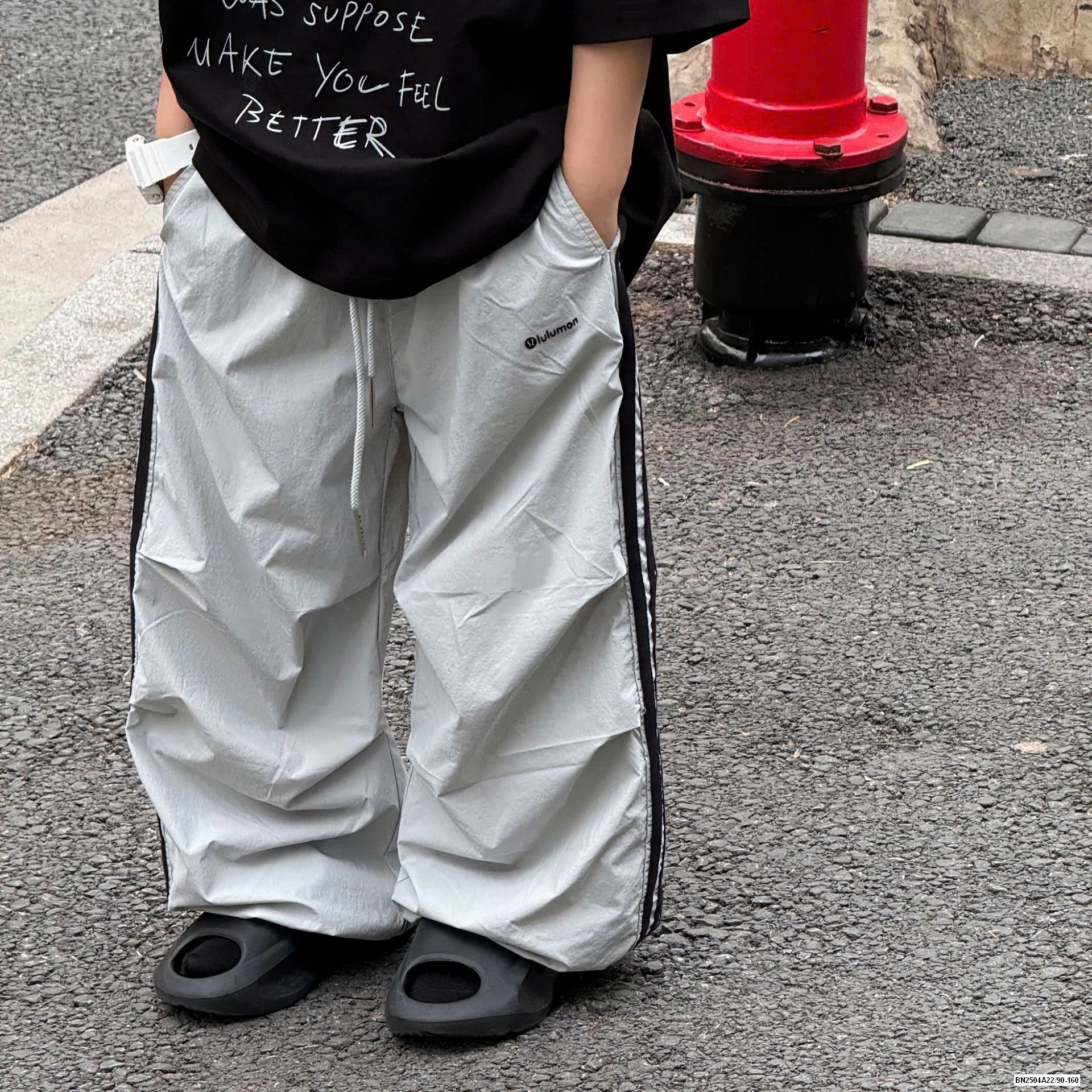 JOGGER GIÓ SỌC BÊN