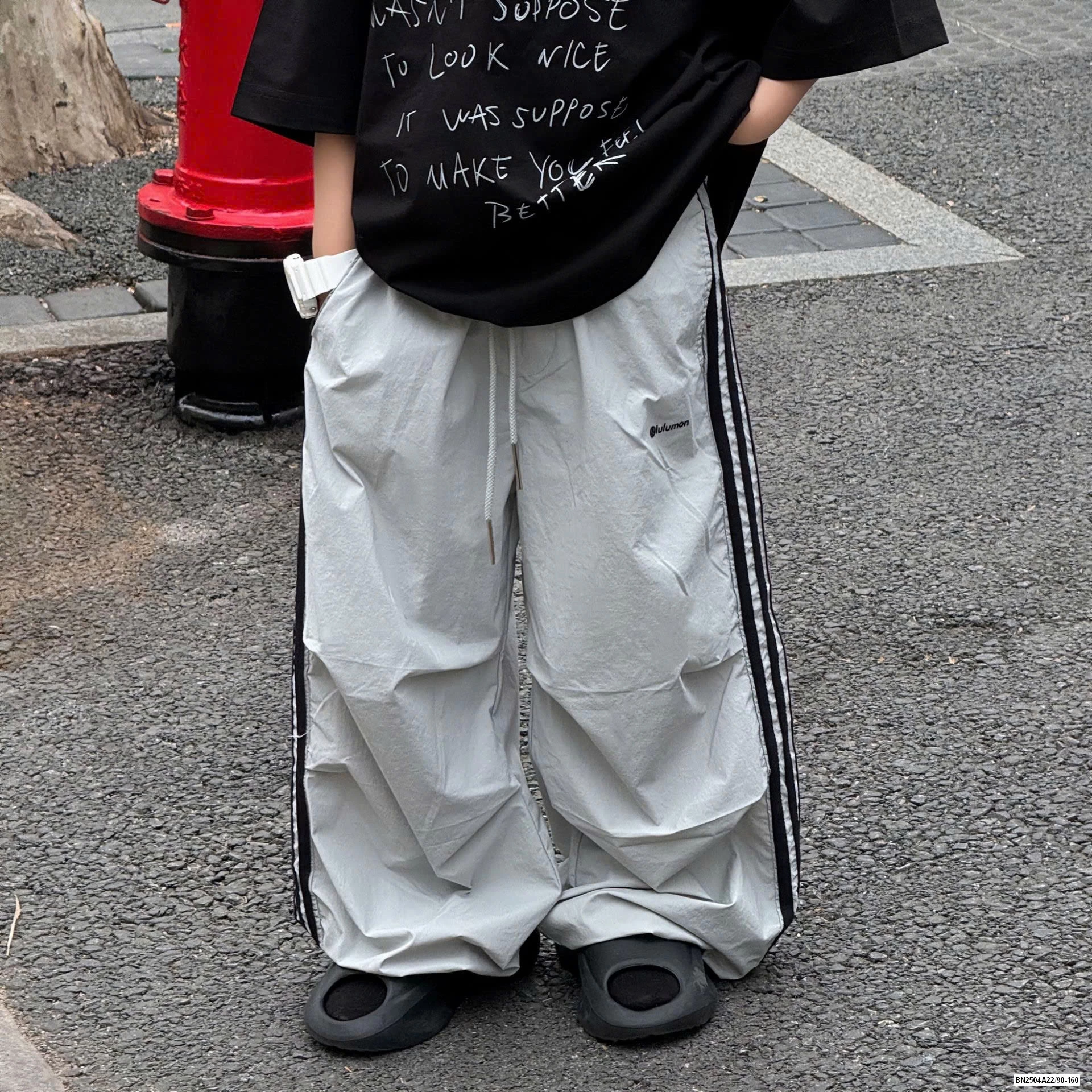 JOGGER GIÓ SỌC BÊN