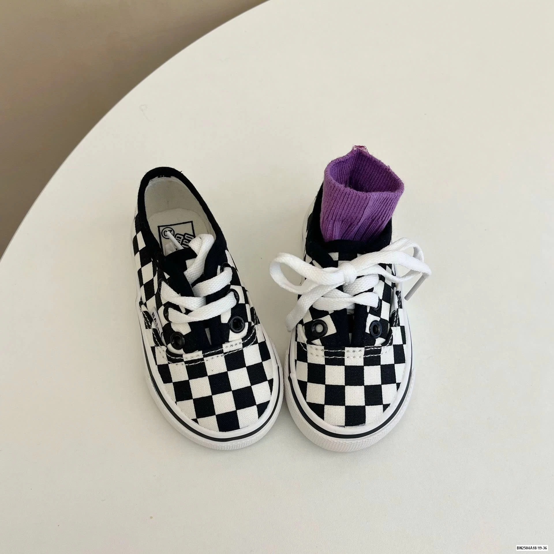 GIÀY BÁNH MỲ QUỐC DÂN