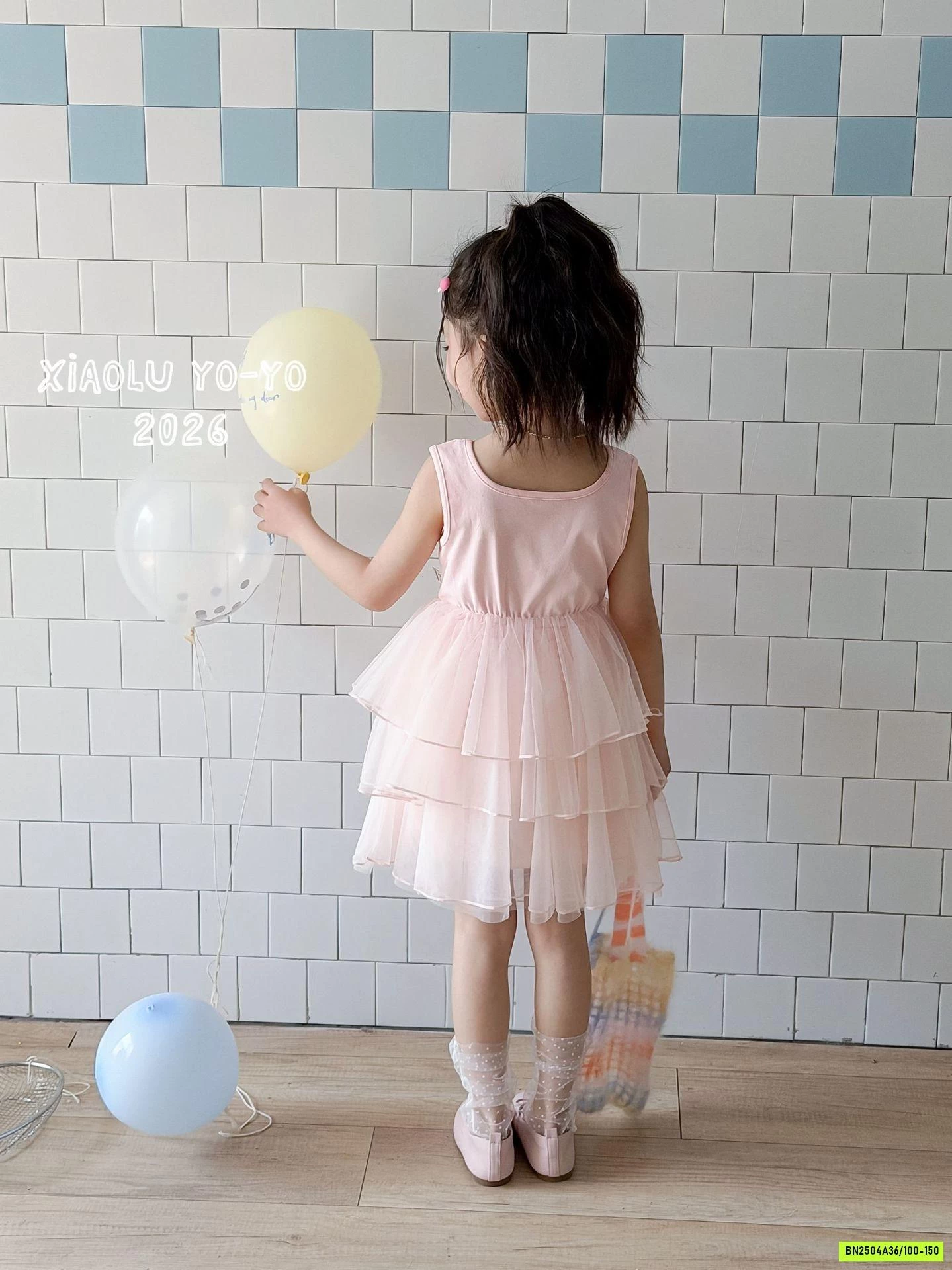 ĐẦM SÁT NÁCH CHÂN VOAN XINH XẮN