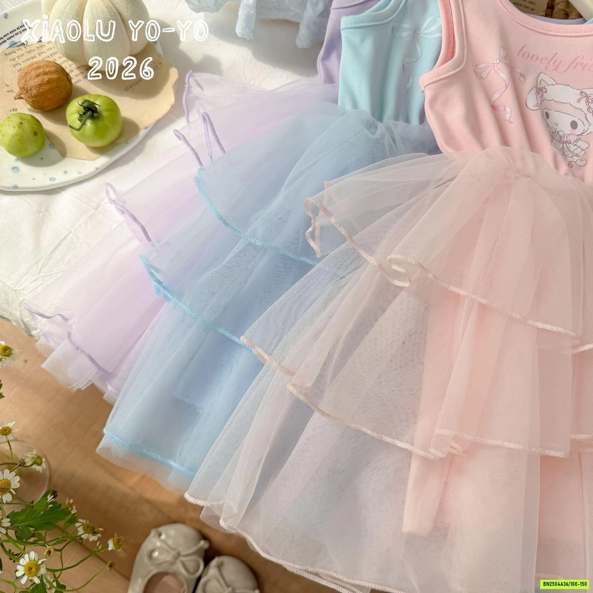 ĐẦM SÁT NÁCH CHÂN VOAN XINH XẮN