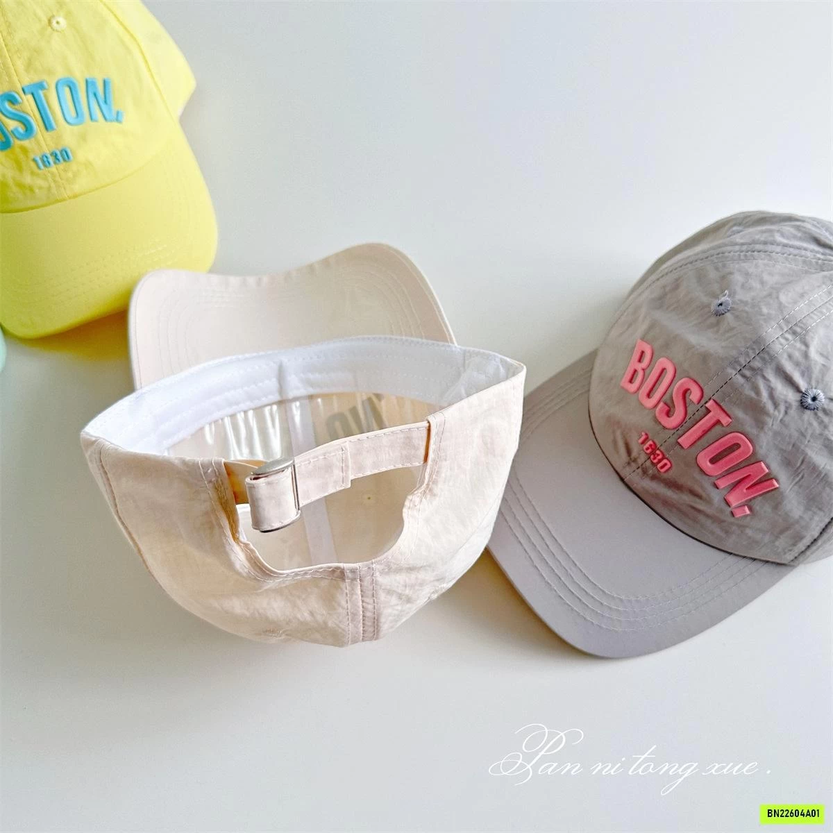 MŨ KẾT THÊU BOSTON MẸ BÉ