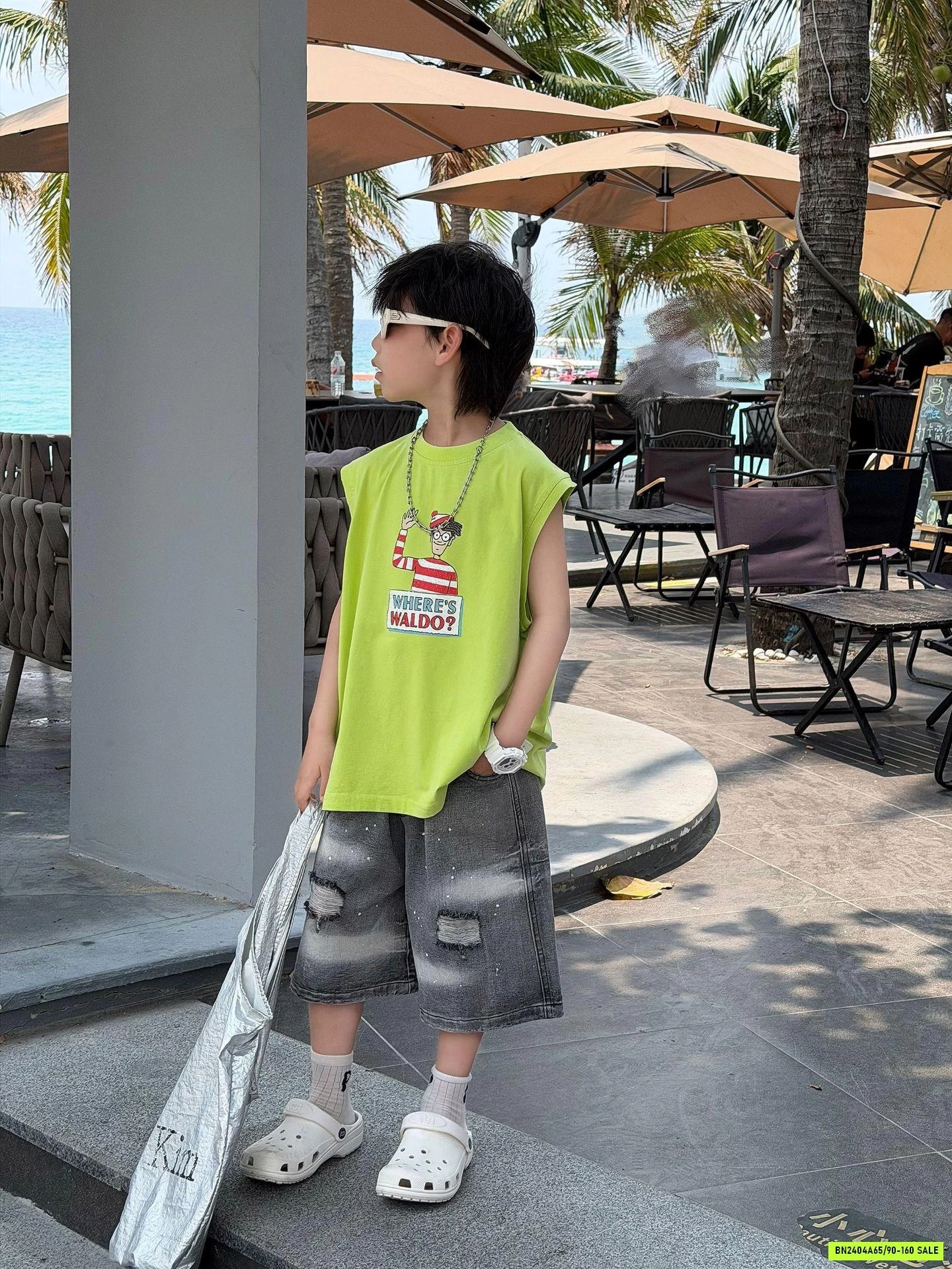 SHORT JEANS ĐEN RÁCH GỐI FANSHU