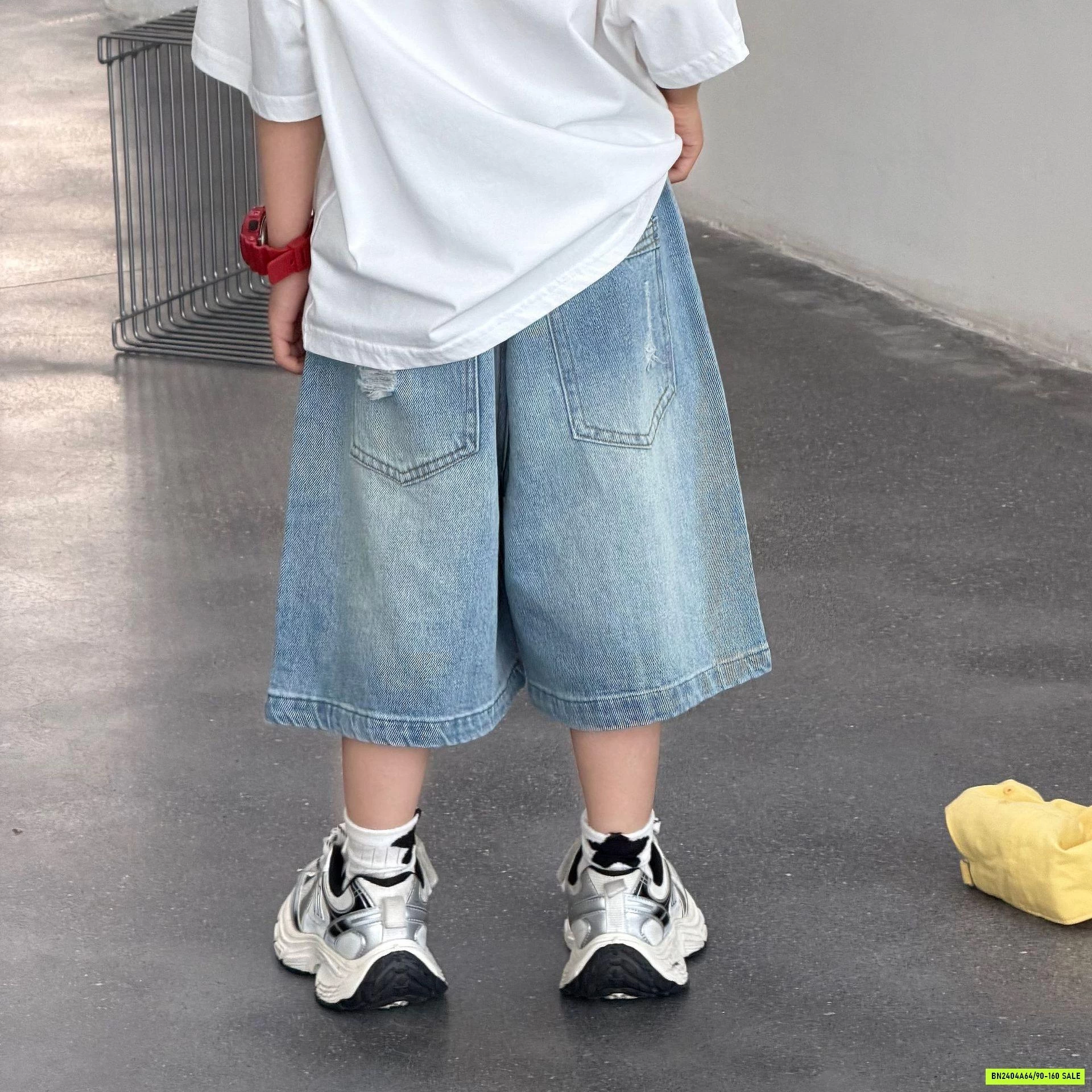 SHORT JEANS LỬNG BASIC RÁCH GỐI FANSHU