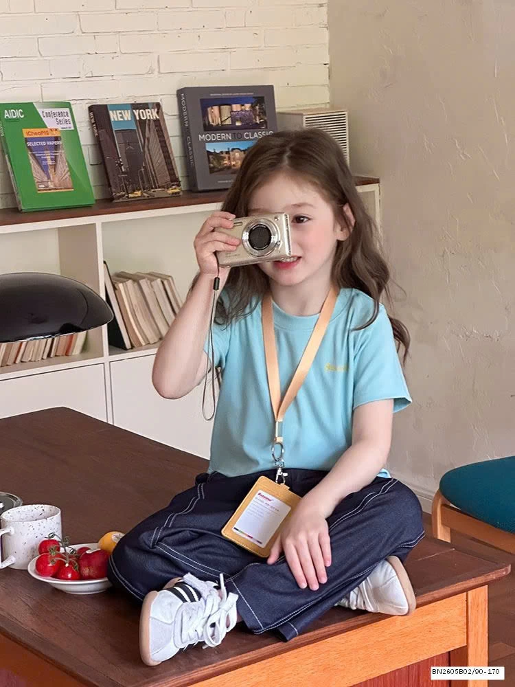 ÁO PHÔNG TRƠN DÁNG NGẮN AMBB 25C028