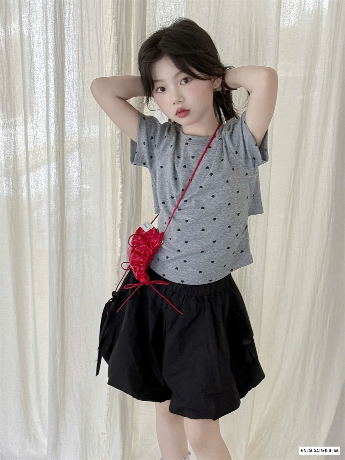 ÁO THUN CHẤM BI KHOÉT LƯNG