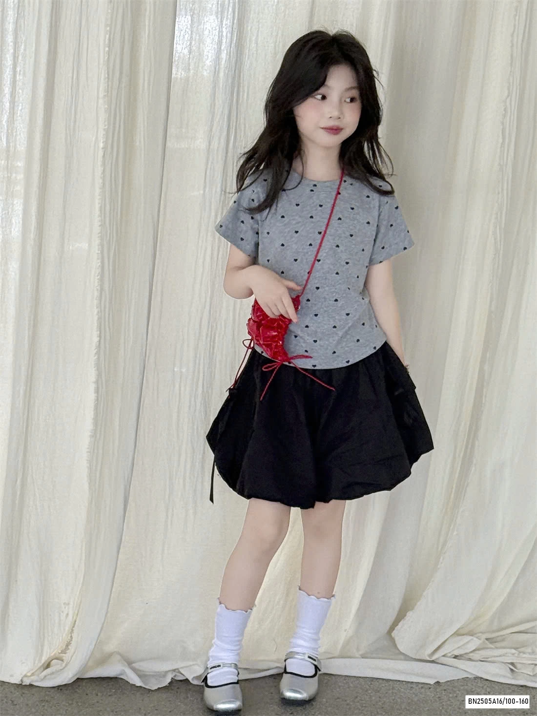 ÁO THUN CHẤM BI KHOÉT LƯNG