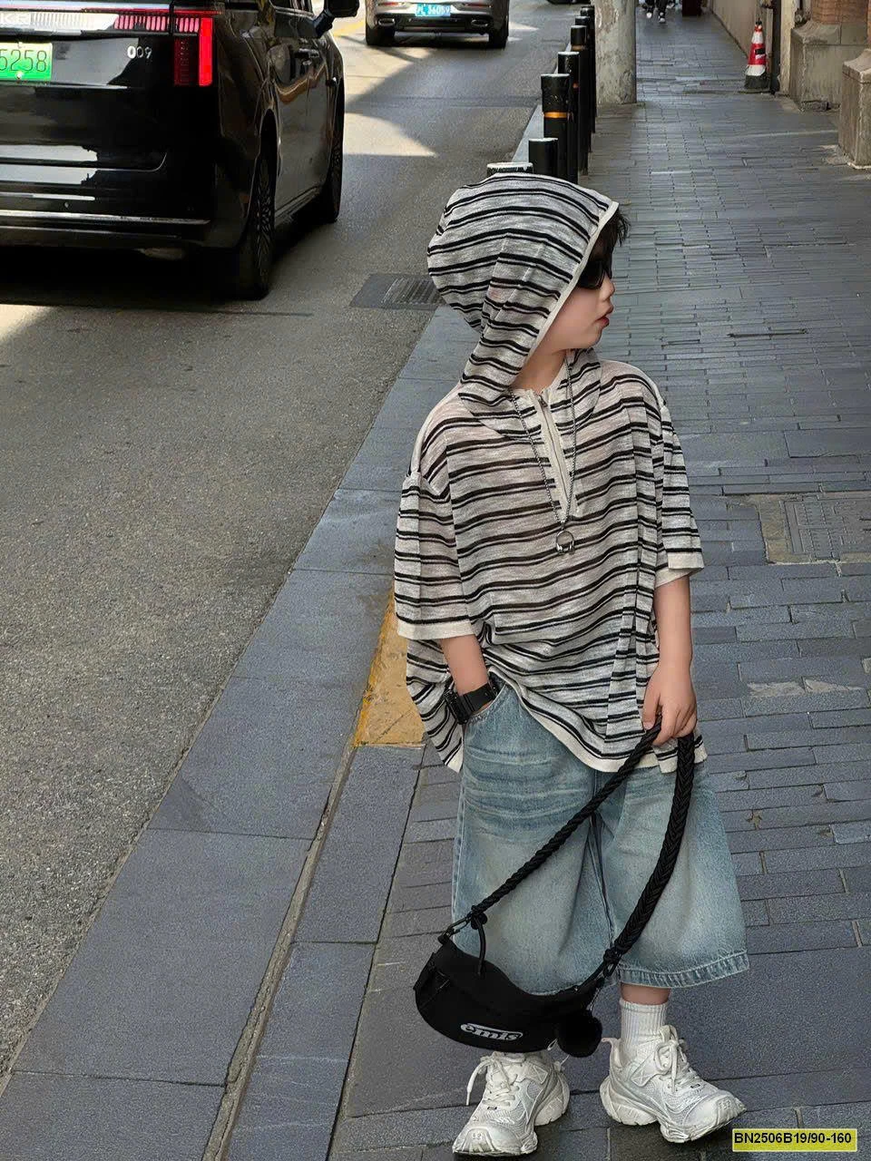 ÁO CỘC TAY CÓ MŨ