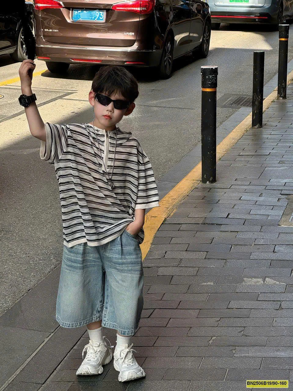 ÁO CỘC TAY CÓ MŨ