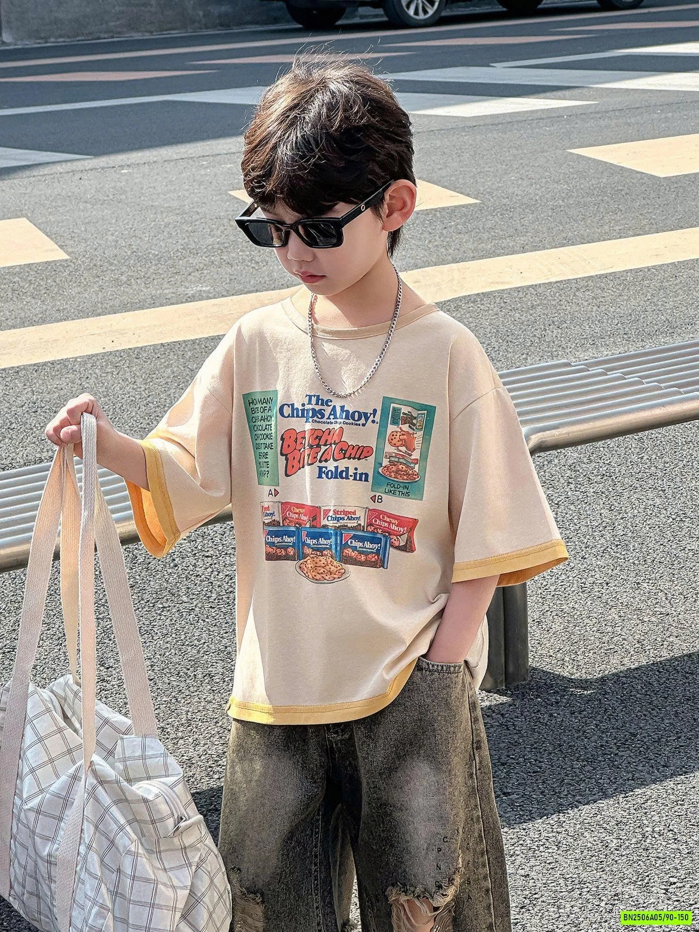 ÁO THUN BÁNH NGỌT MIX JEANS RÁCH