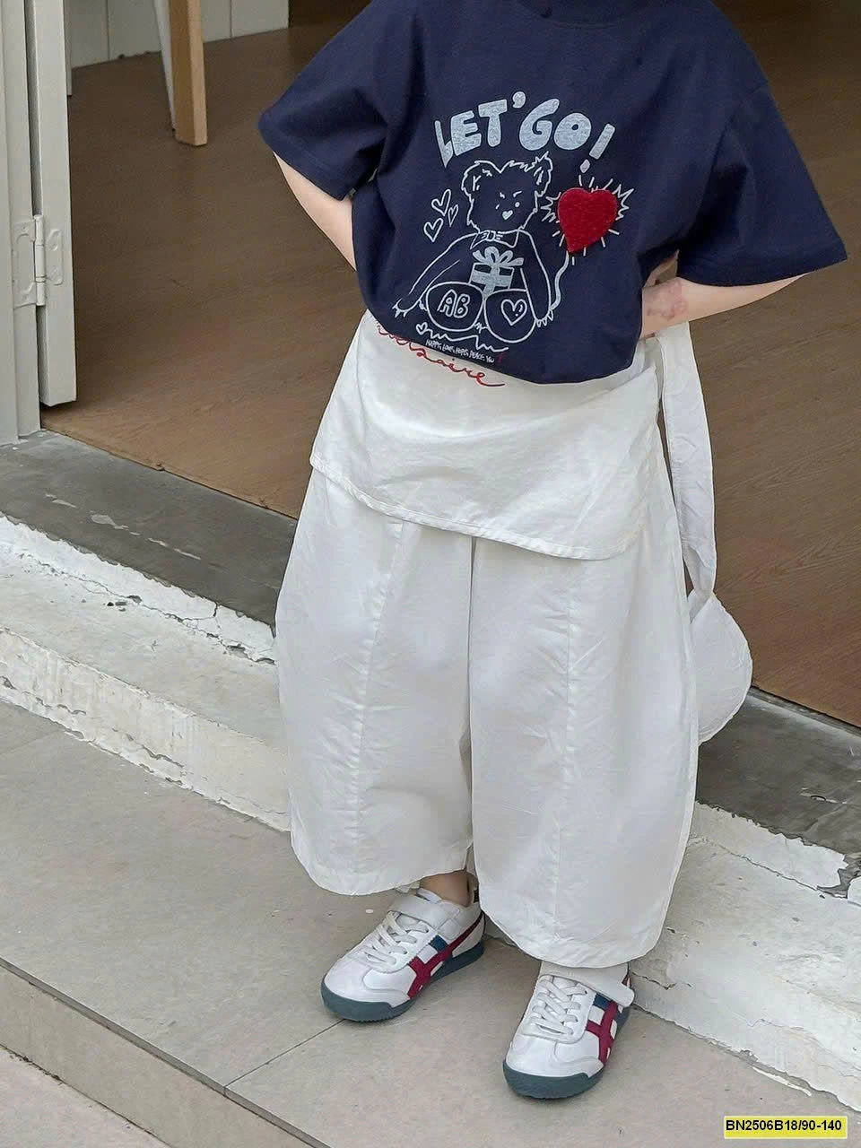 SÉT ÁO THUN MIX QUẦN SUÔNG TRẮNG