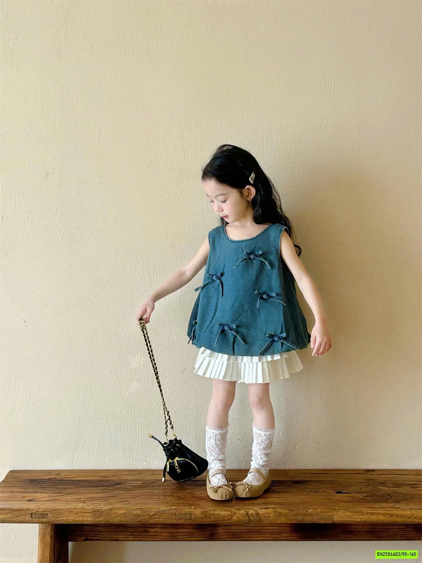 ÁO DENIM SÁT NÁCH GẮN NƠ MIX CV