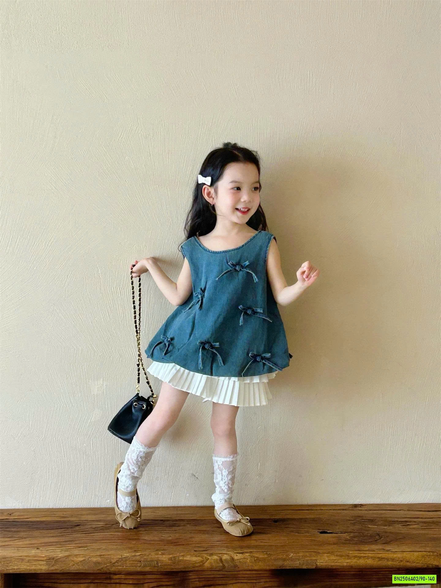 ÁO DENIM SÁT NÁCH GẮN NƠ MIX CV