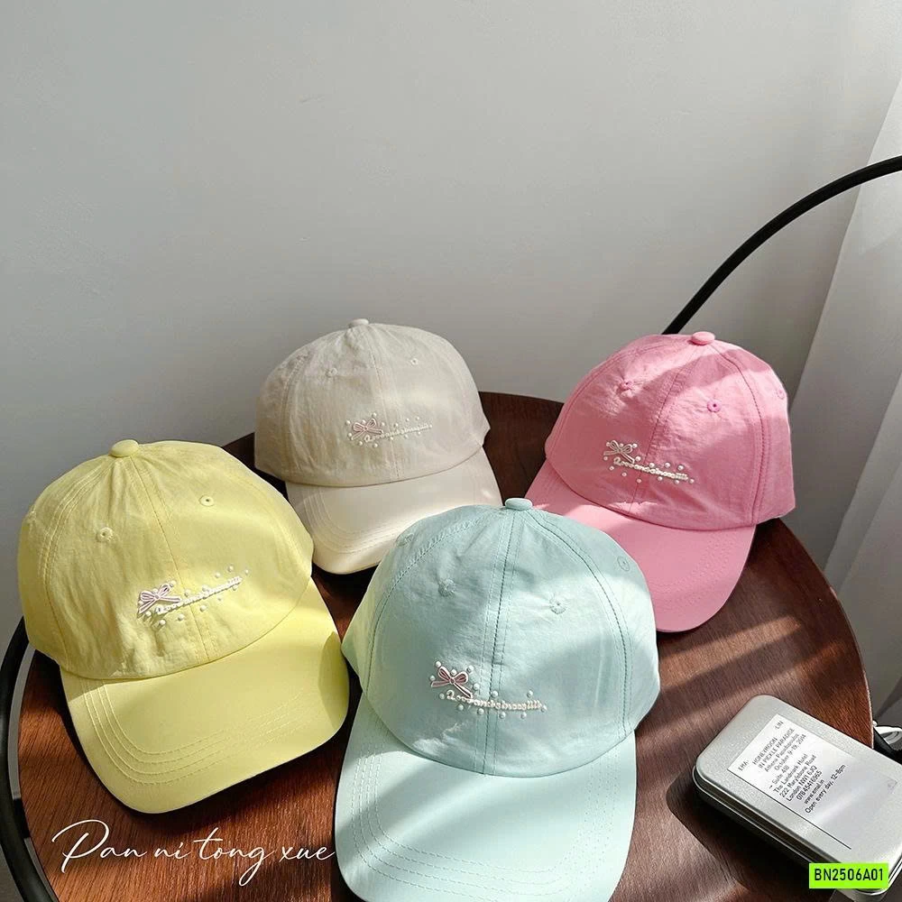 MŨ KẾT THÊU CHỮ GẮN NƠ