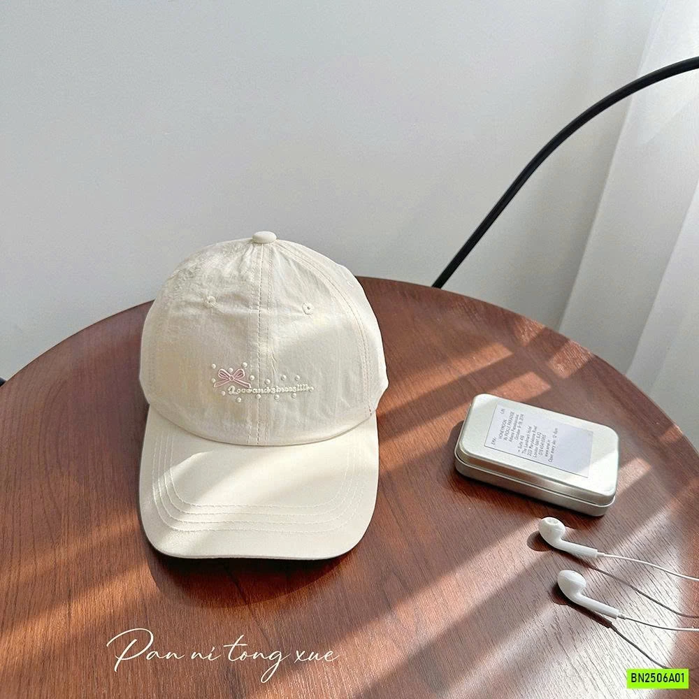 MŨ KẾT THÊU CHỮ GẮN NƠ