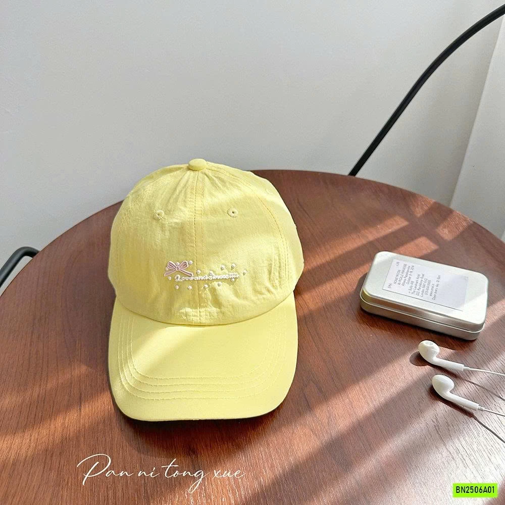 MŨ KẾT THÊU CHỮ GẮN NƠ