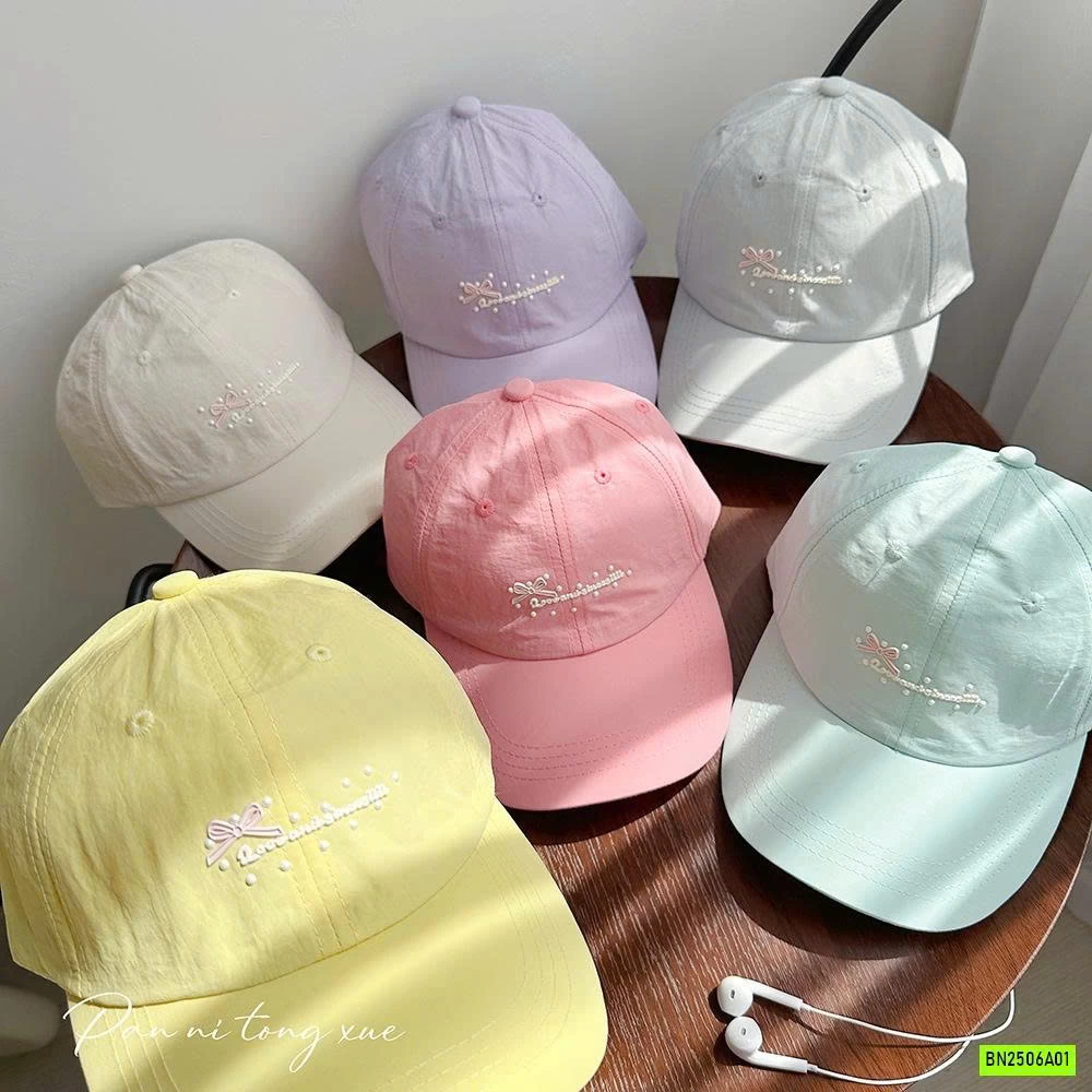 MŨ KẾT THÊU CHỮ GẮN NƠ