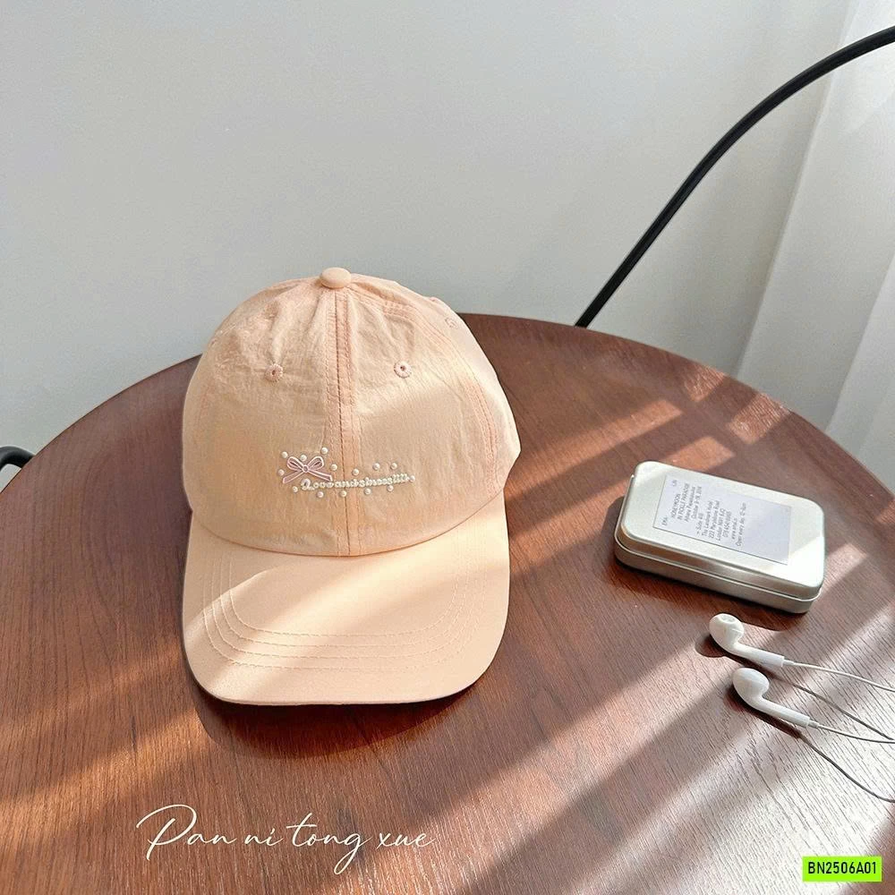 MŨ KẾT THÊU CHỮ GẮN NƠ