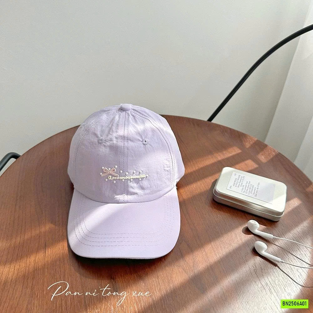 MŨ KẾT THÊU CHỮ GẮN NƠ