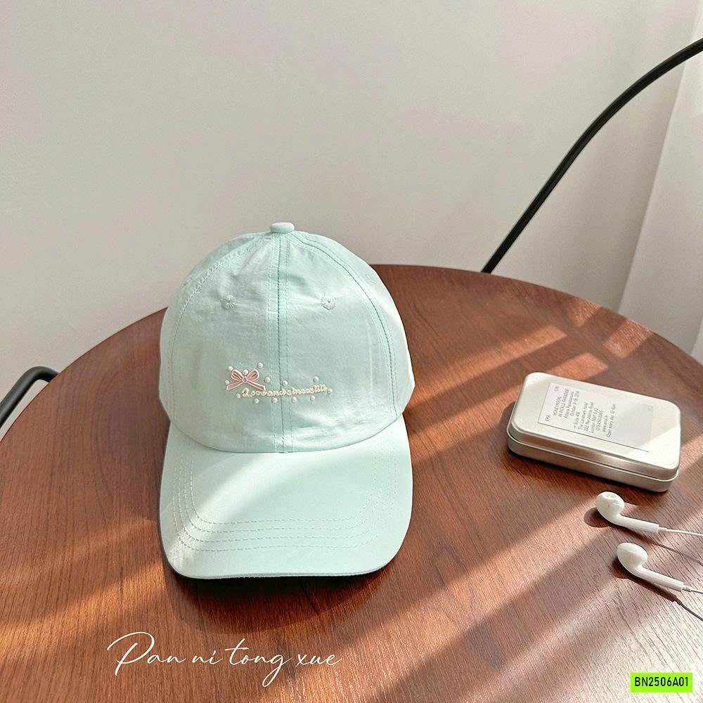 MŨ KẾT THÊU CHỮ GẮN NƠ