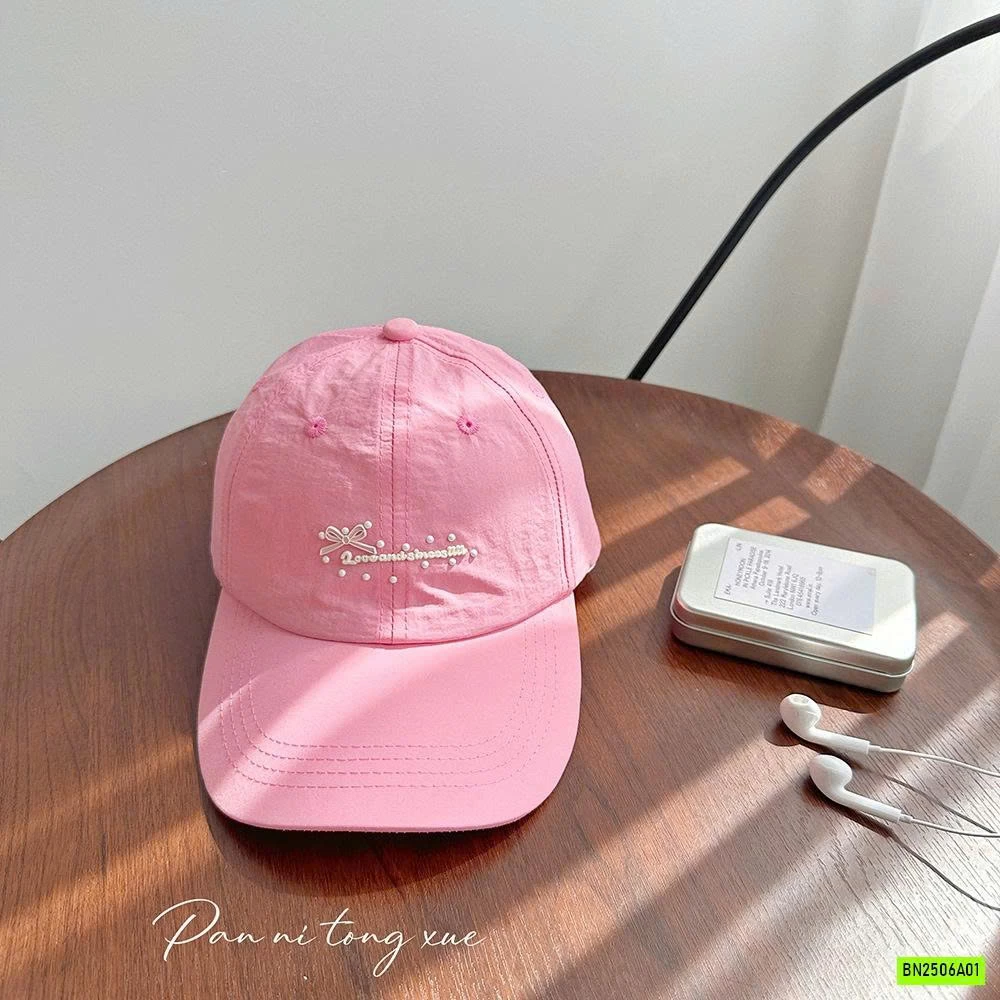 MŨ KẾT THÊU CHỮ GẮN NƠ