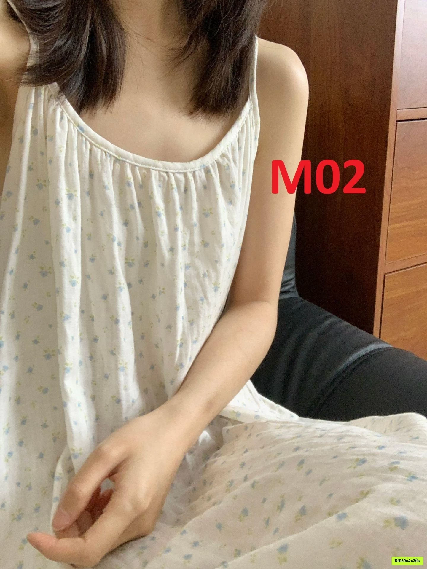 VÁY NGỦ ĐŨI 2 DÂY HOA NHÍ